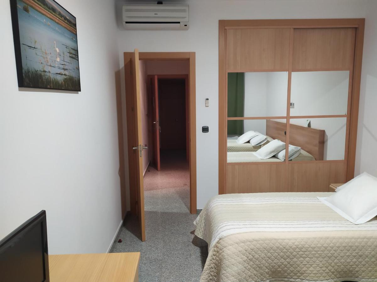 Hotel Albanta La Lantejuela Bagian luar foto