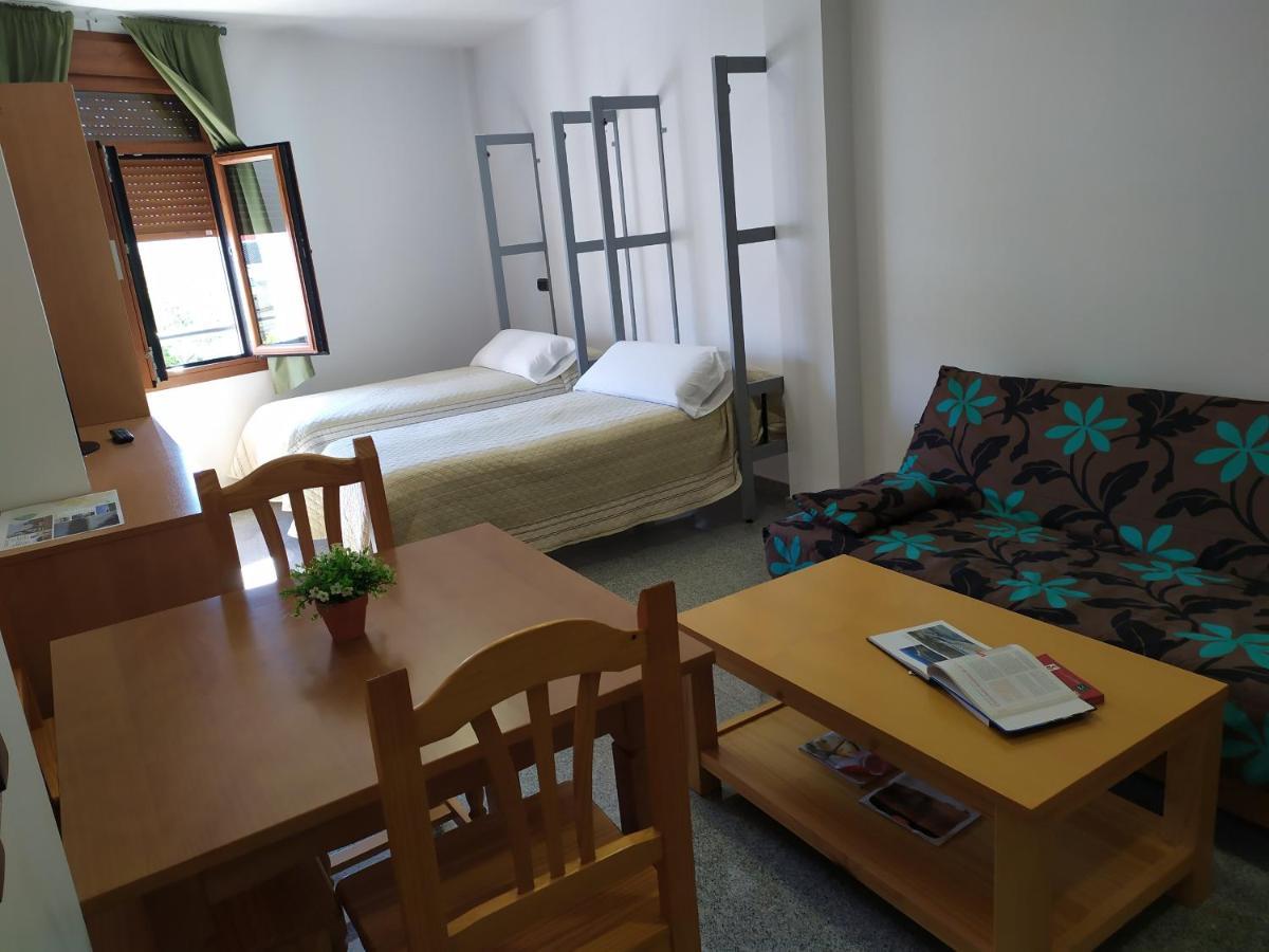 Hotel Albanta La Lantejuela Bagian luar foto