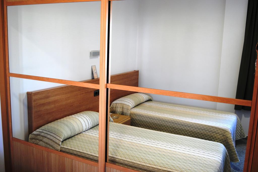 Hotel Albanta La Lantejuela Bagian luar foto