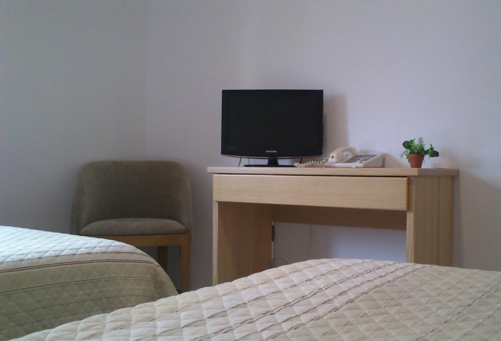 Hotel Albanta La Lantejuela Ruang foto