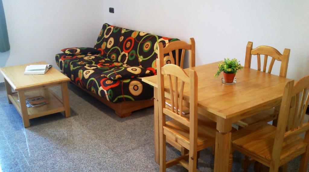 Hotel Albanta La Lantejuela Bagian luar foto