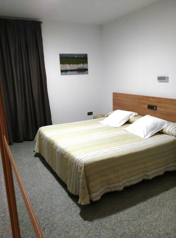 Hotel Albanta La Lantejuela Bagian luar foto