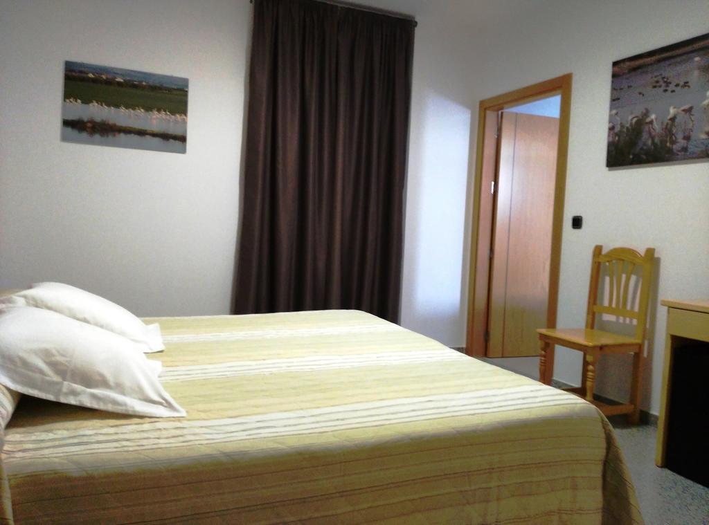 Hotel Albanta La Lantejuela Bagian luar foto