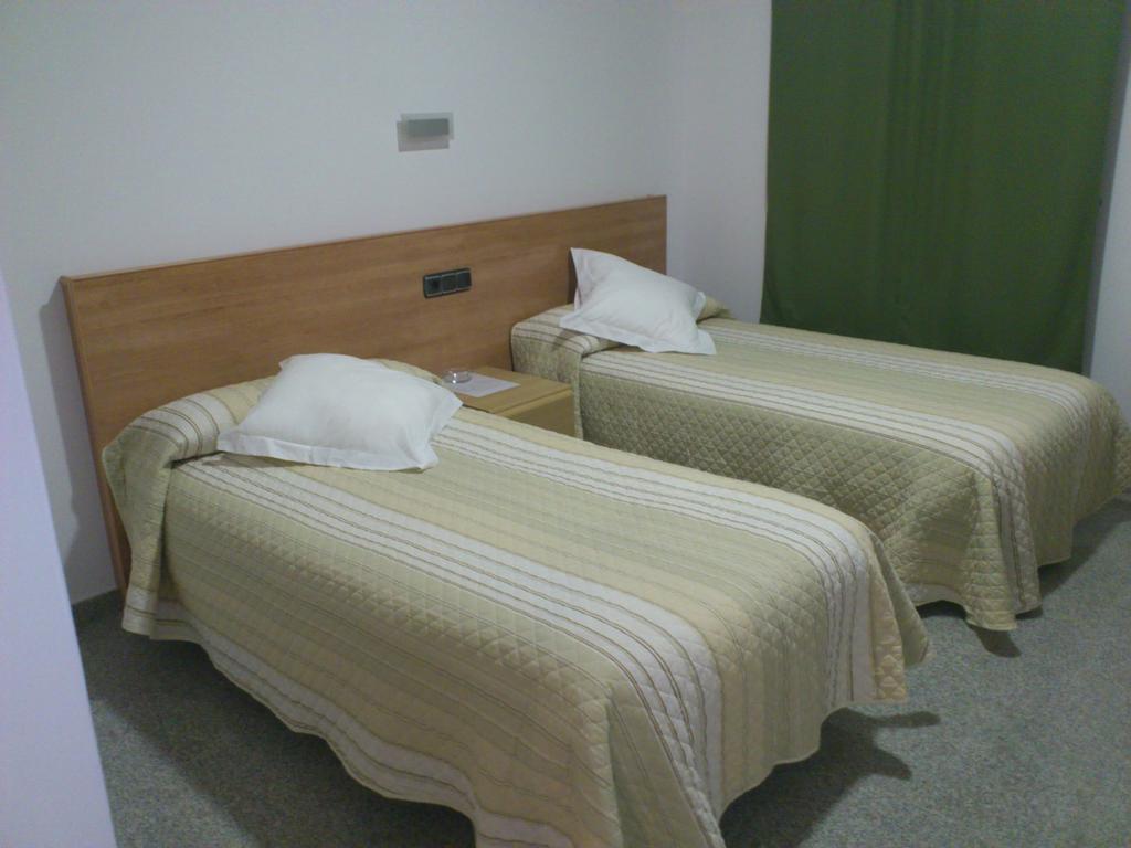 Hotel Albanta La Lantejuela Bagian luar foto