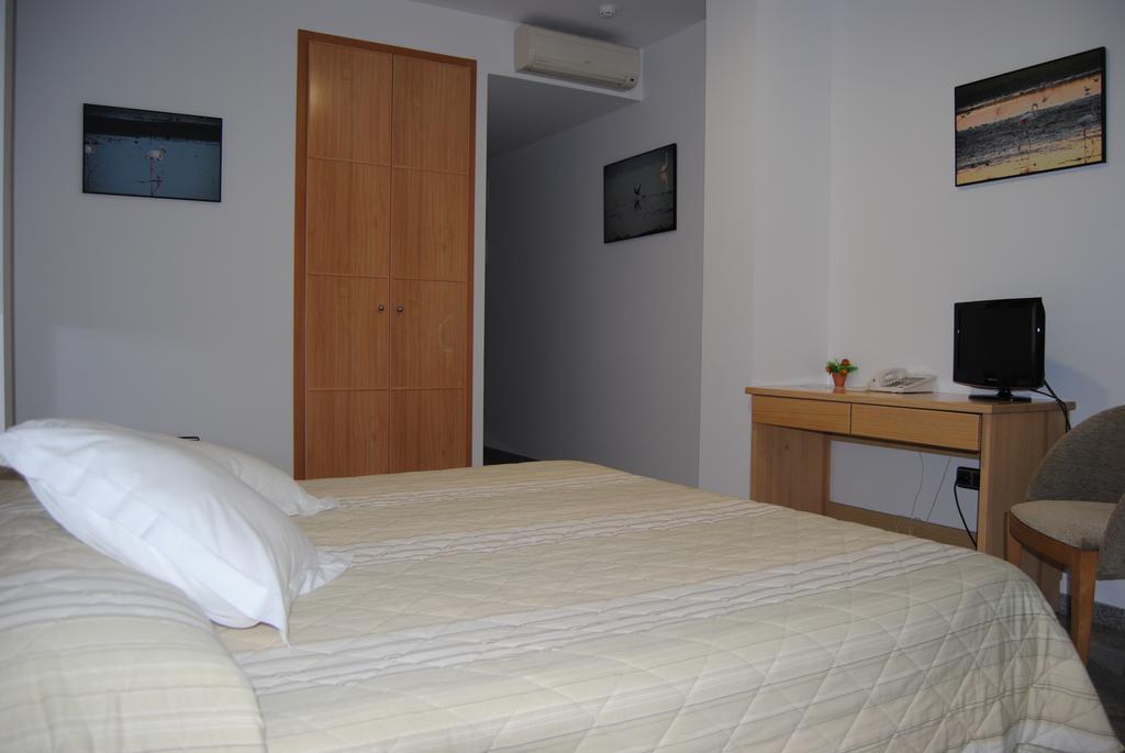 Hotel Albanta La Lantejuela Bagian luar foto