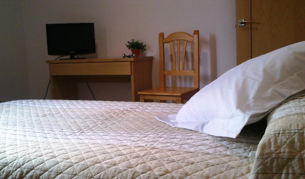 Hotel Albanta La Lantejuela Bagian luar foto