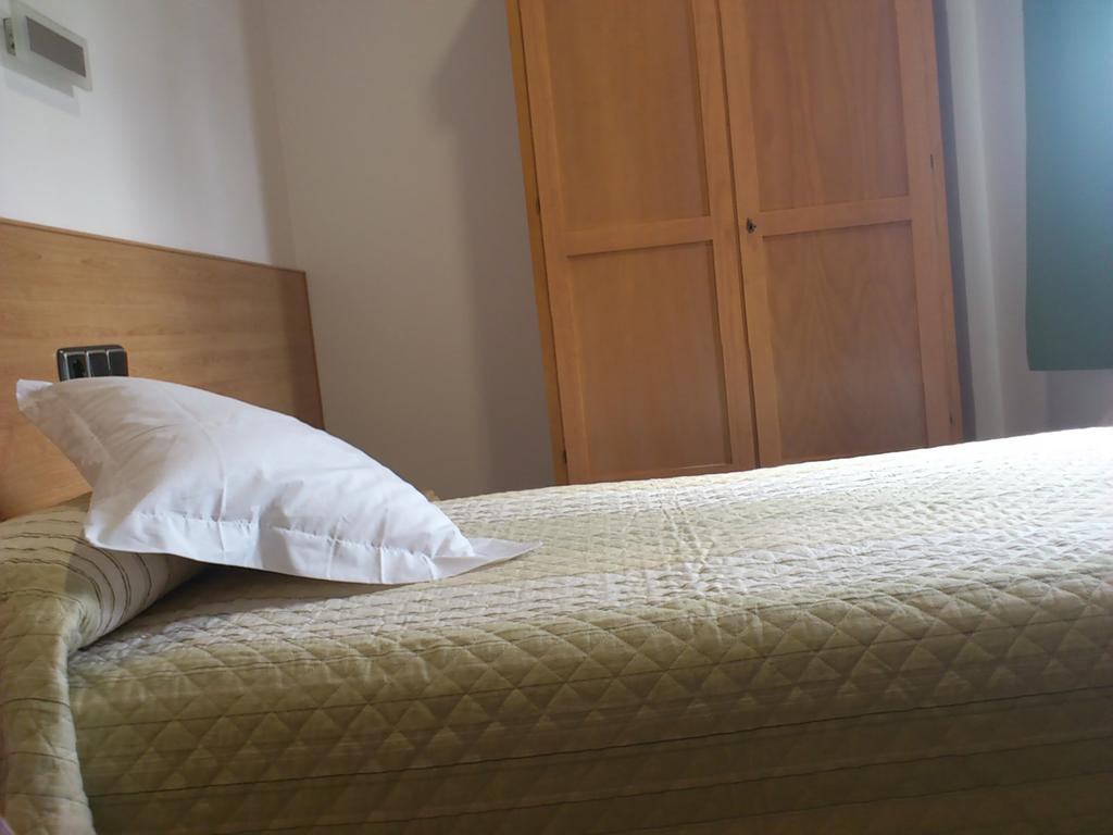 Hotel Albanta La Lantejuela Bagian luar foto