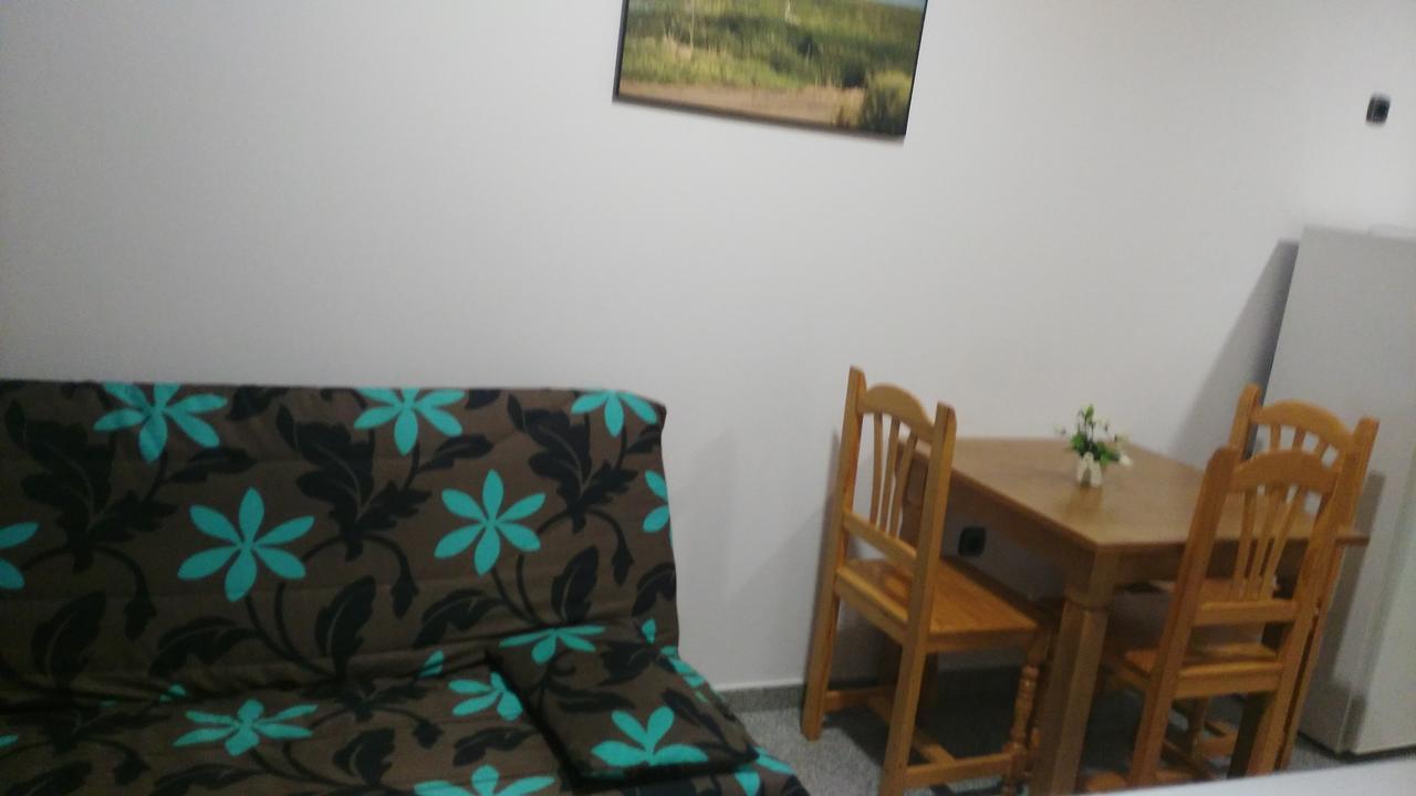 Hotel Albanta La Lantejuela Bagian luar foto